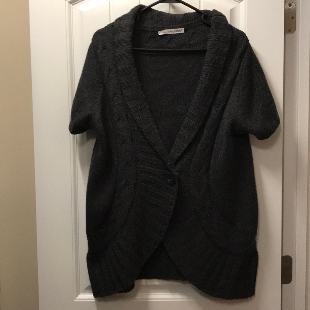 Short sleeve knit sweater!